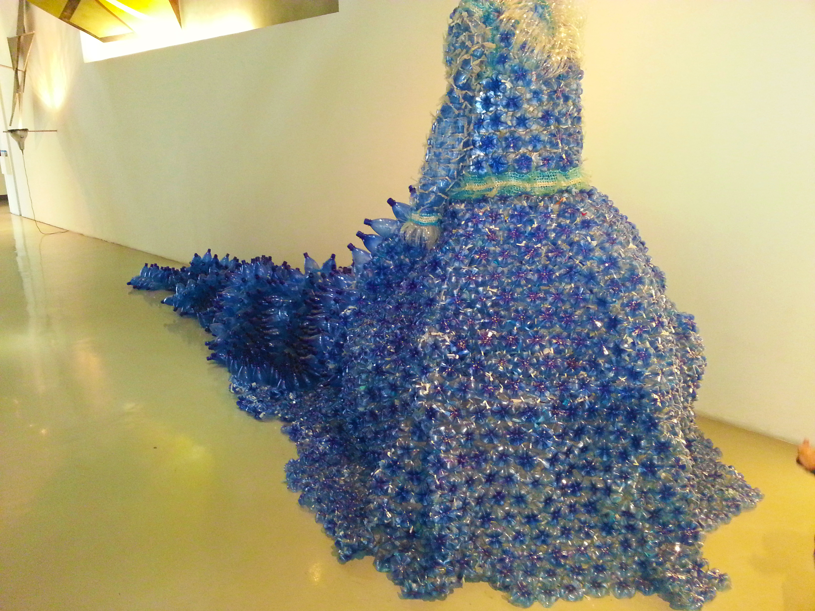 robe de mariée au MAMAC de Nice