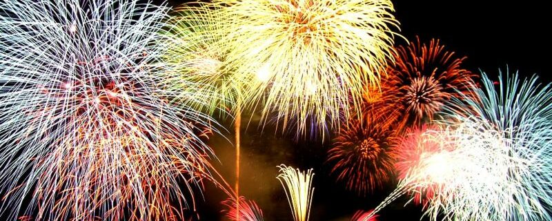 feux artifices sur la cote d'azur