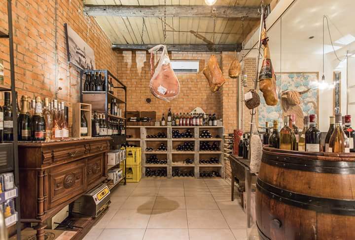 cave restaurant italien la locanda