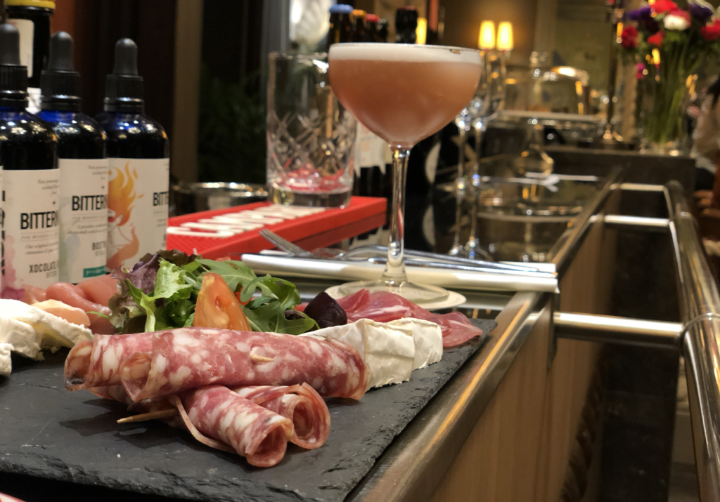 bar lounge à nice hotel ellington