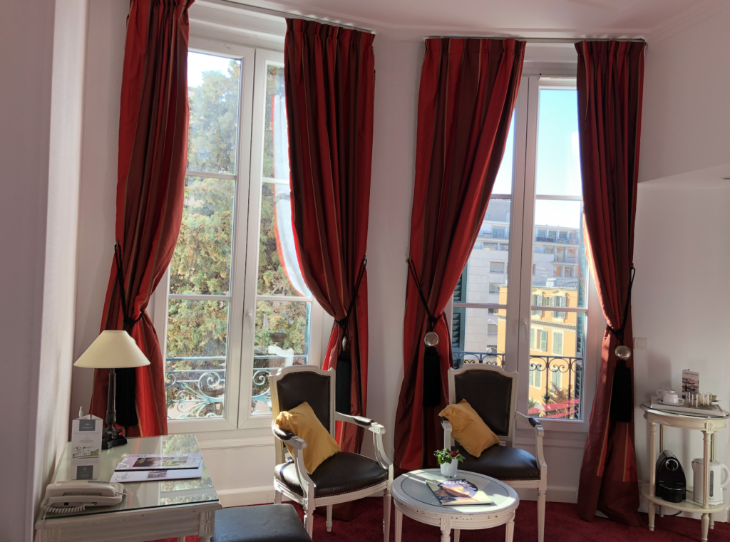chambre hôtel ellington nice
