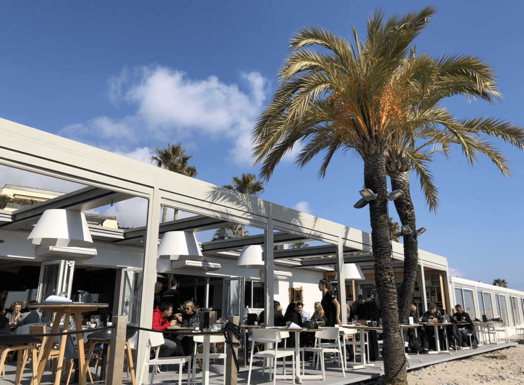 restaurant bord de mer