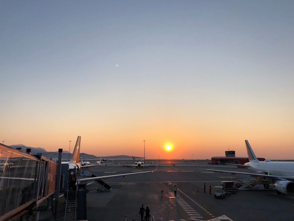 aéroport nice côte d'aazur lever de soleil