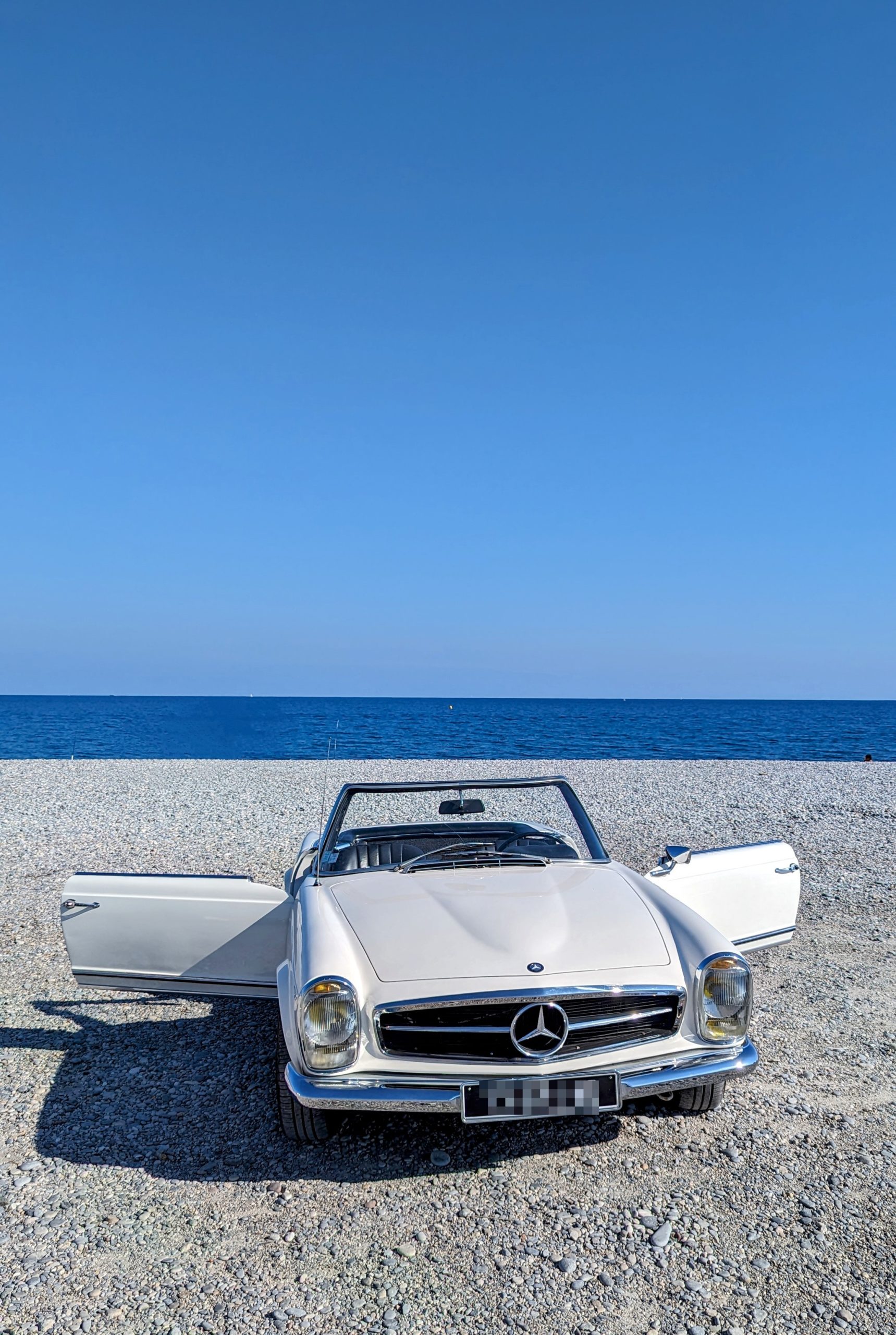 location de voiture de collection à nice sunset ride