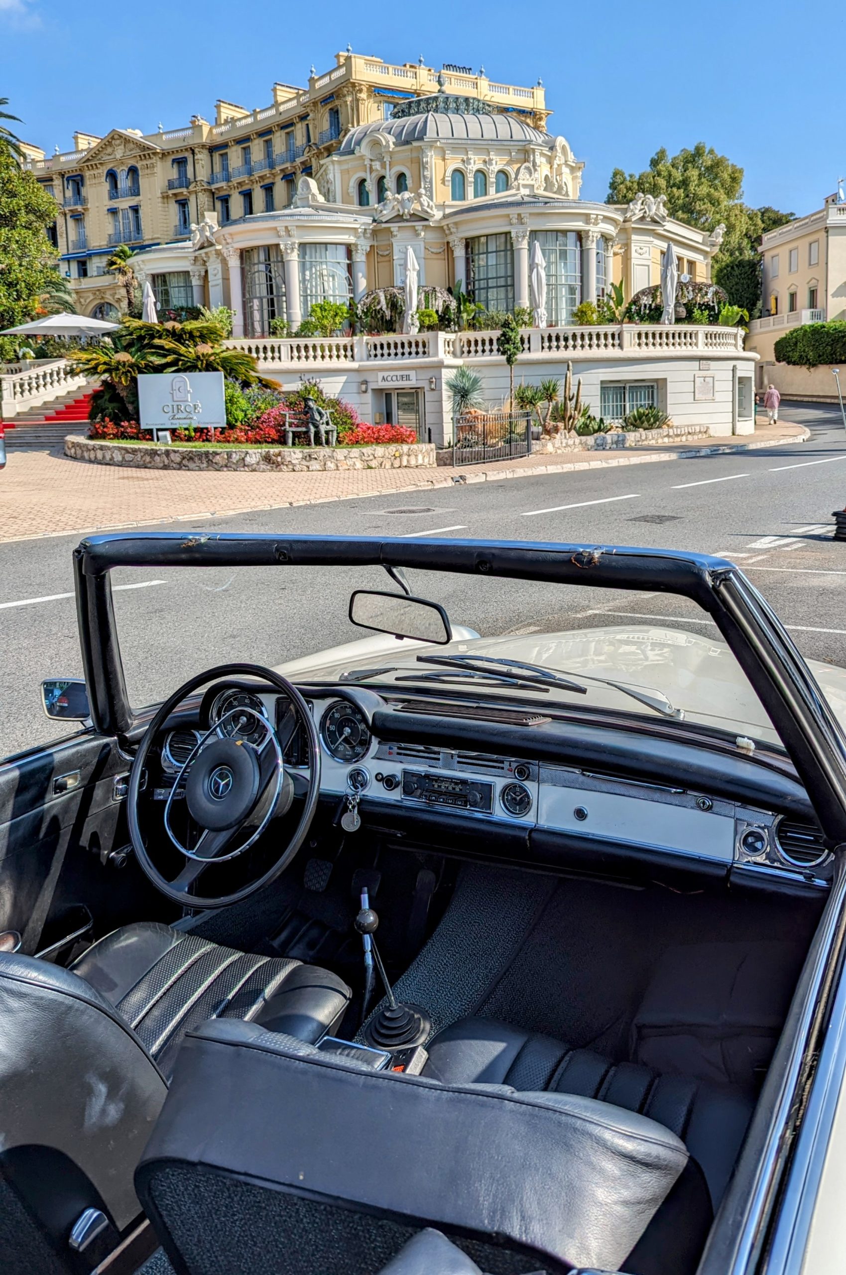 location de voiture de collection à nice sunset ride