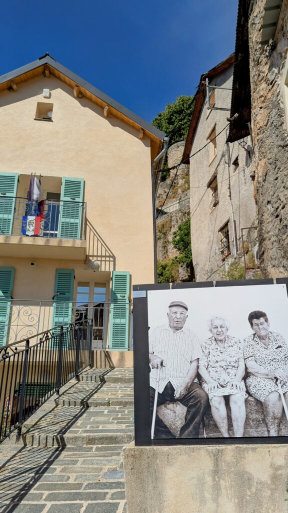 que faire à roubion flaner dans le village